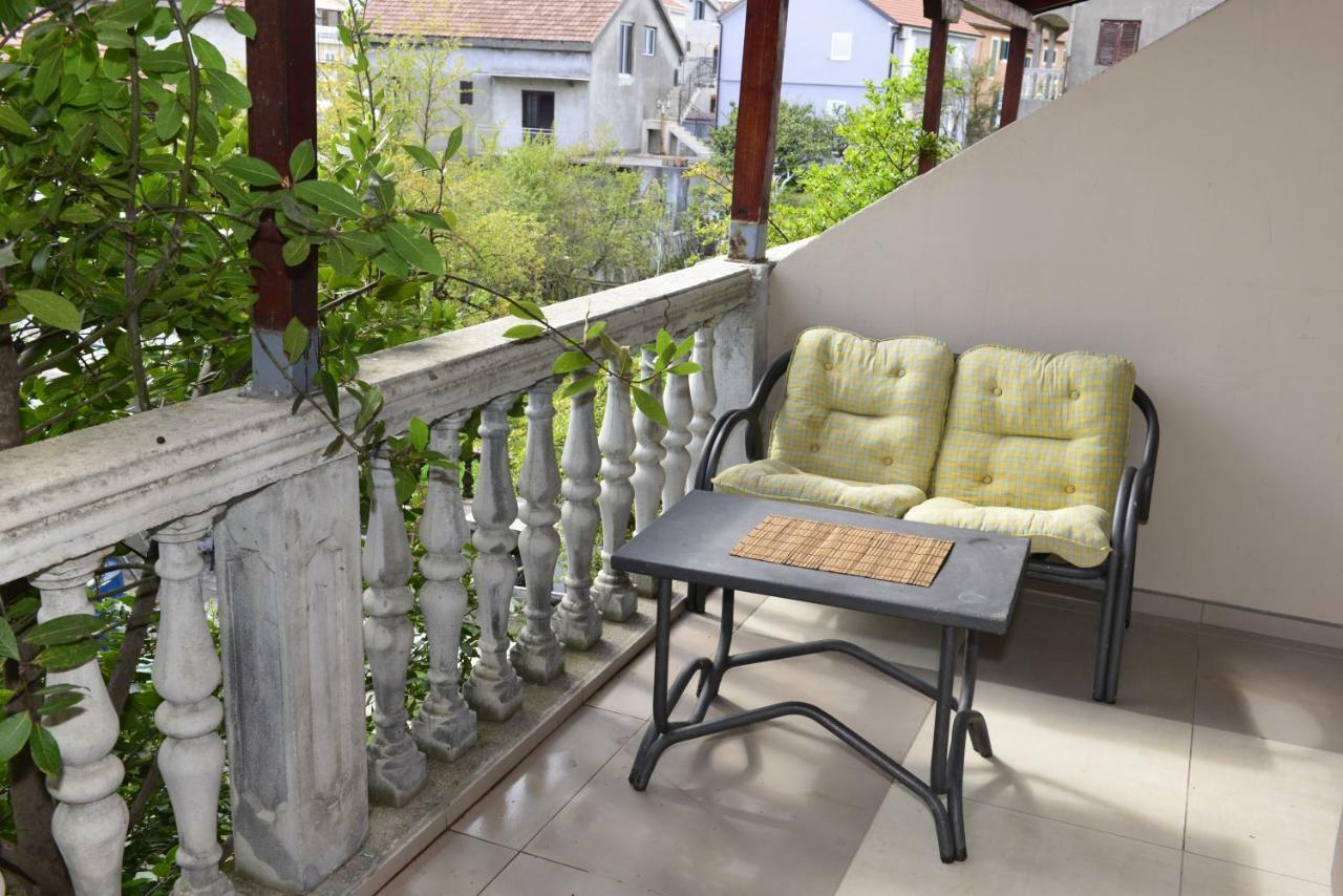 Enko 1 Apartment Тиват Екстериор снимка